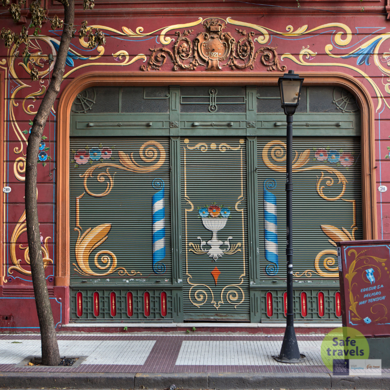 Puerta fileteada